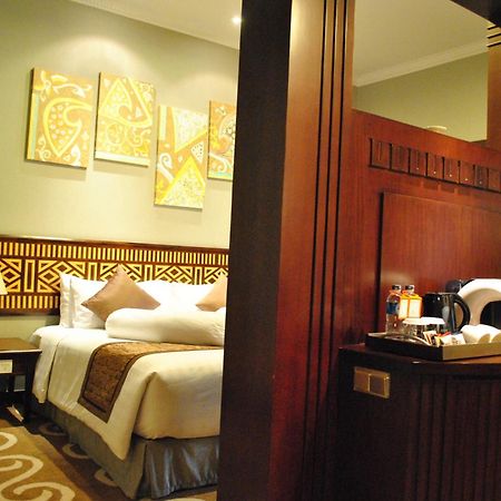Grand Hotel Preanger Bandung Room photo
