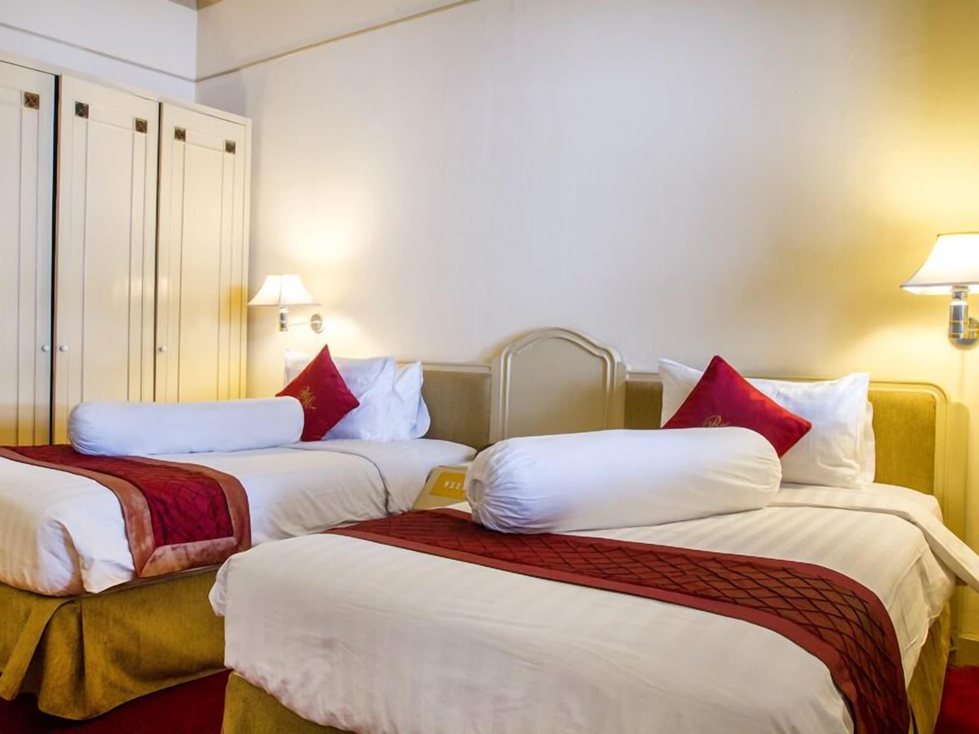 Grand Hotel Preanger Bandung Exterior photo