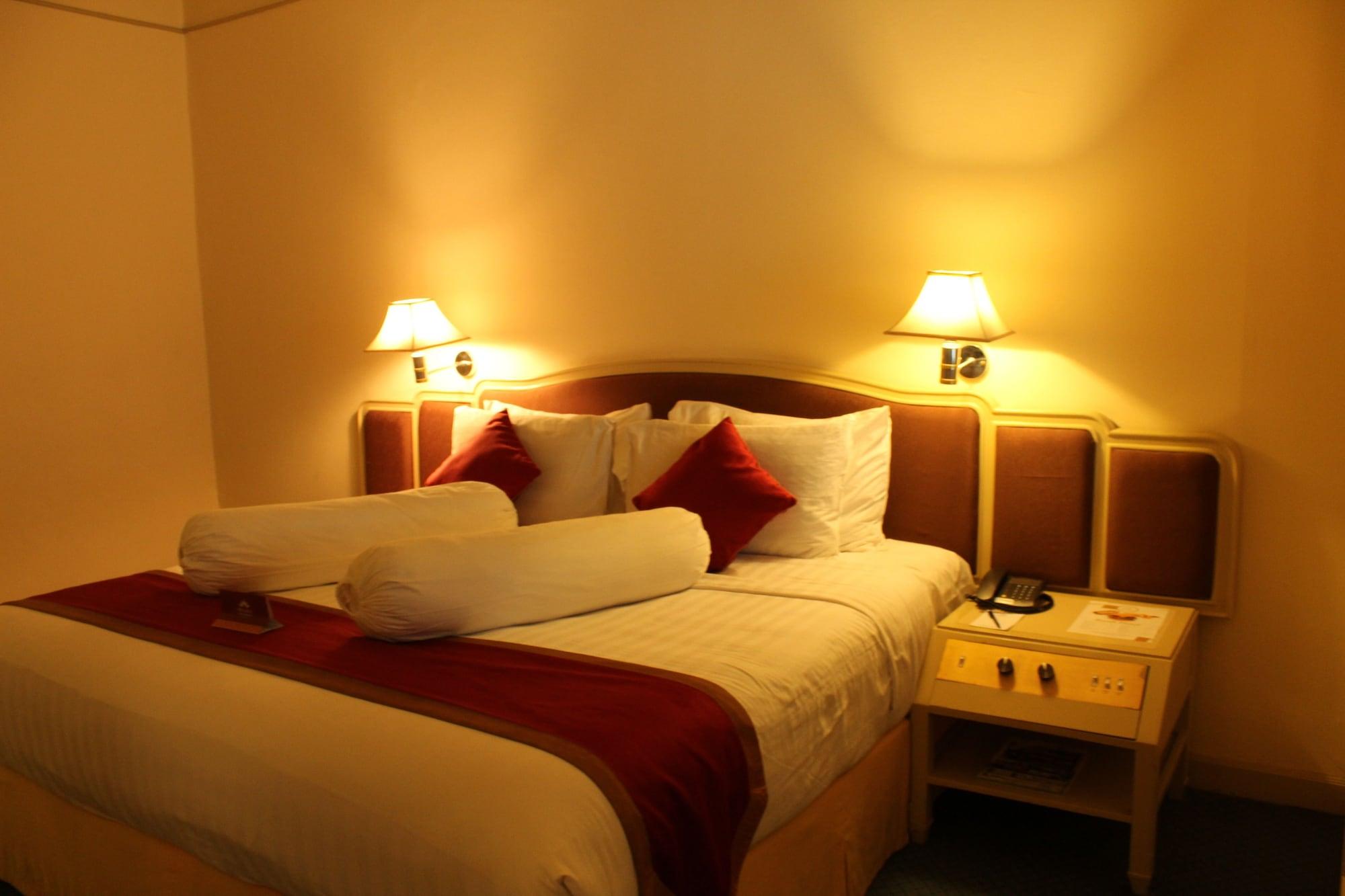 Grand Hotel Preanger Bandung Exterior photo