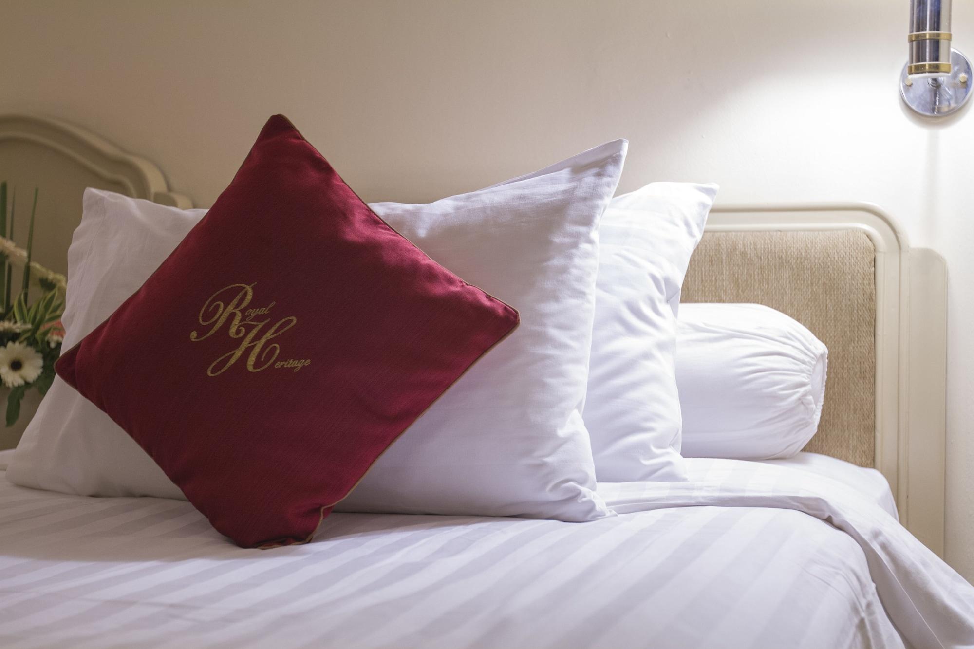 Grand Hotel Preanger Bandung Exterior photo
