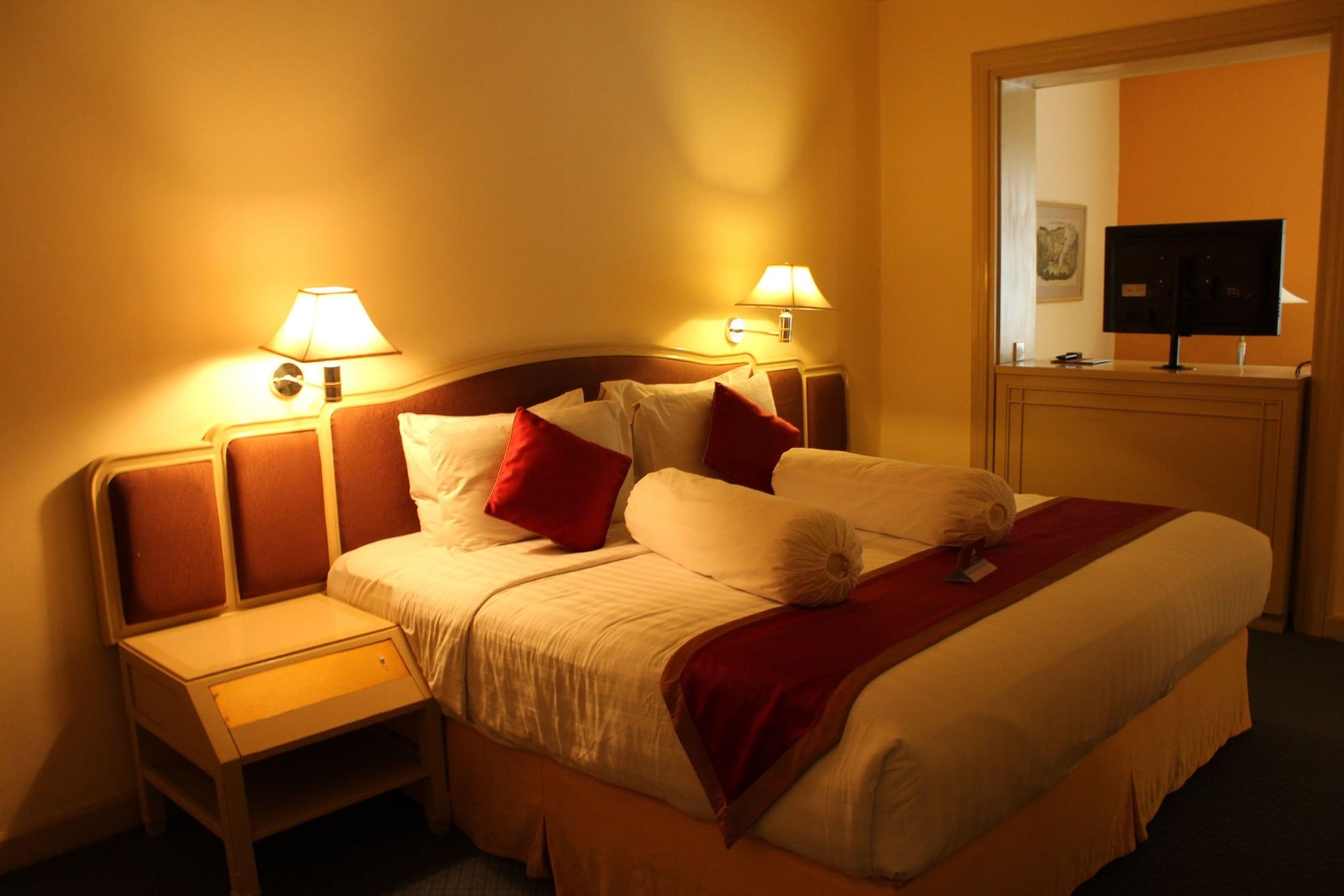 Grand Hotel Preanger Bandung Exterior photo
