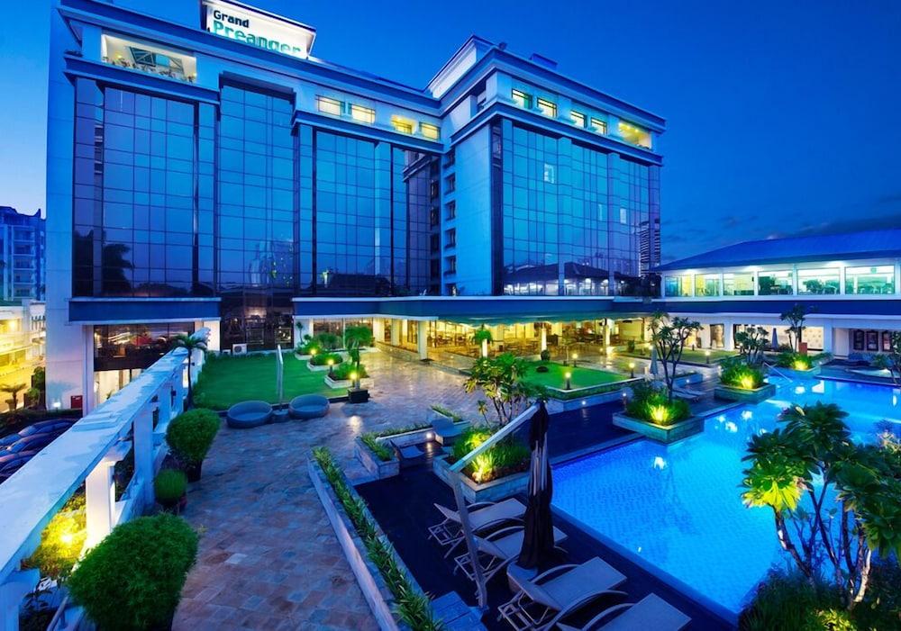 Grand Hotel Preanger Bandung Exterior photo