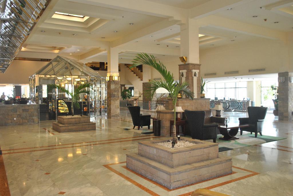 Grand Hotel Preanger Bandung Exterior photo