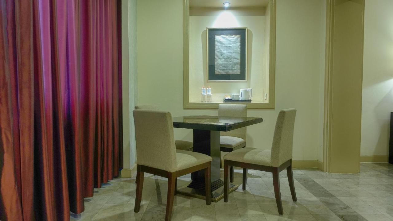 Grand Hotel Preanger Bandung Exterior photo