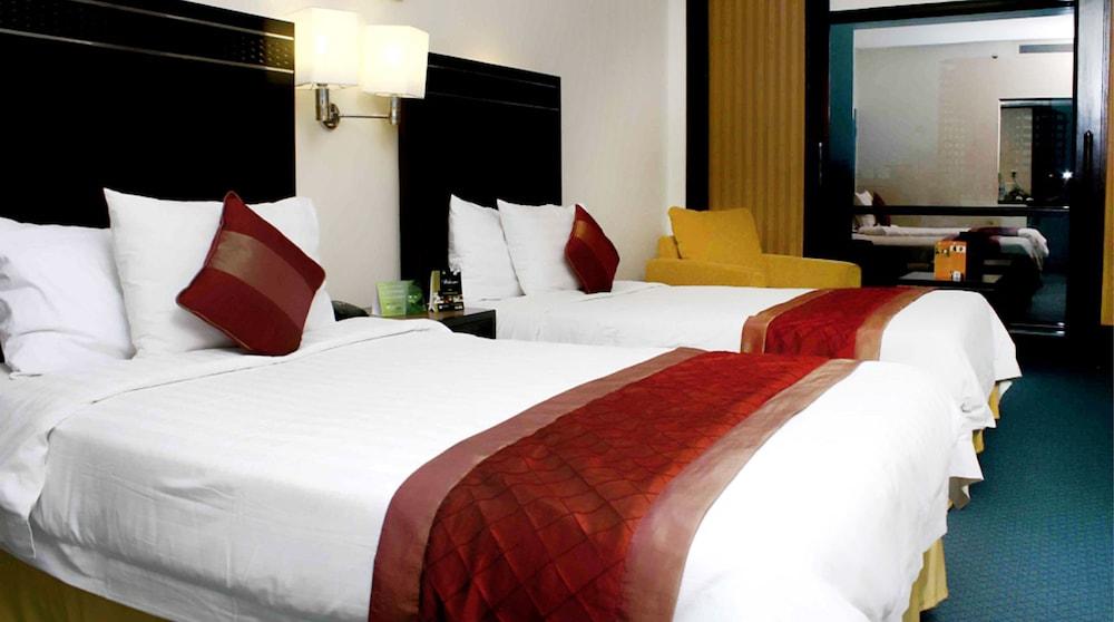 Grand Hotel Preanger Bandung Exterior photo