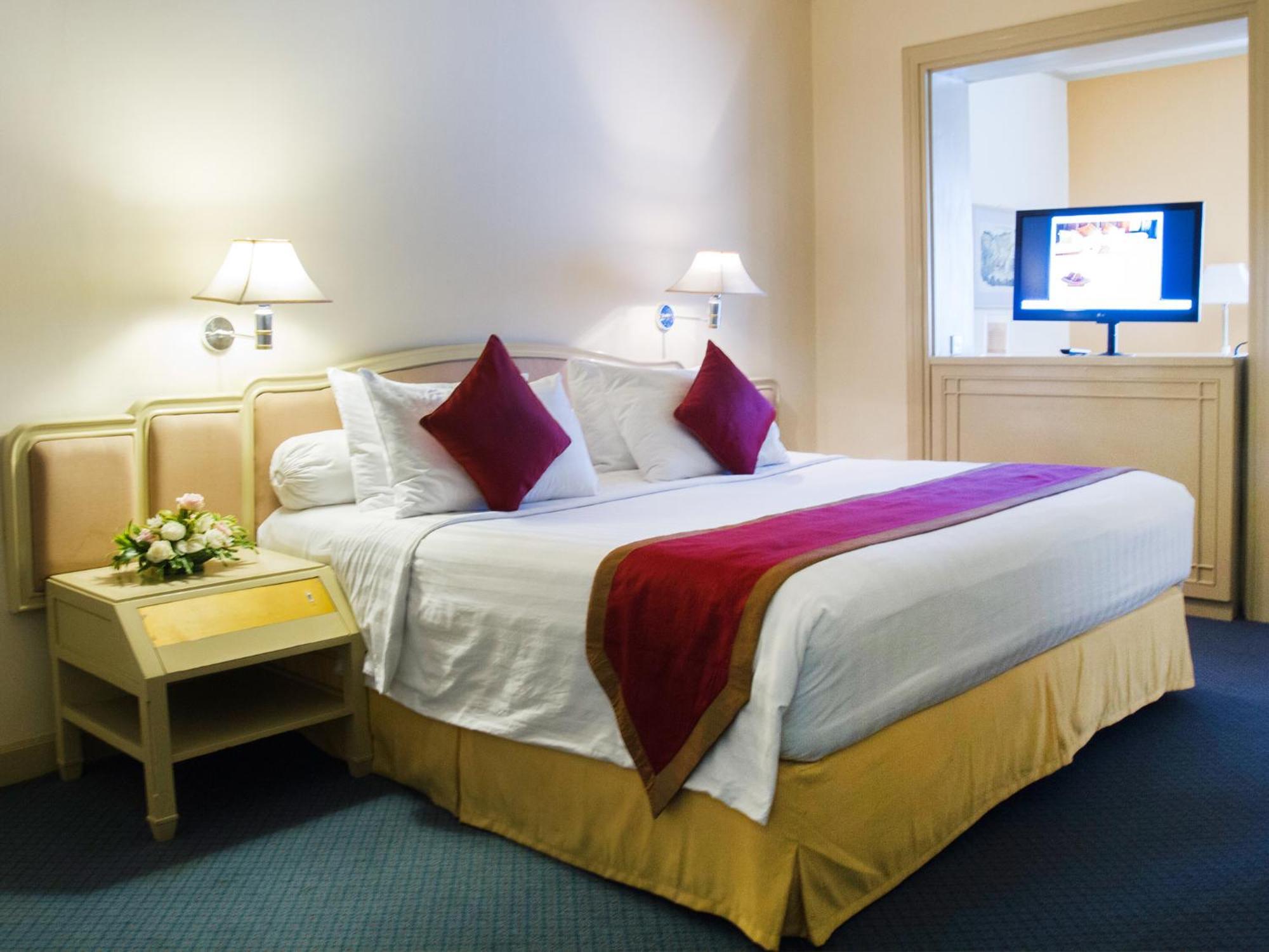 Grand Hotel Preanger Bandung Room photo