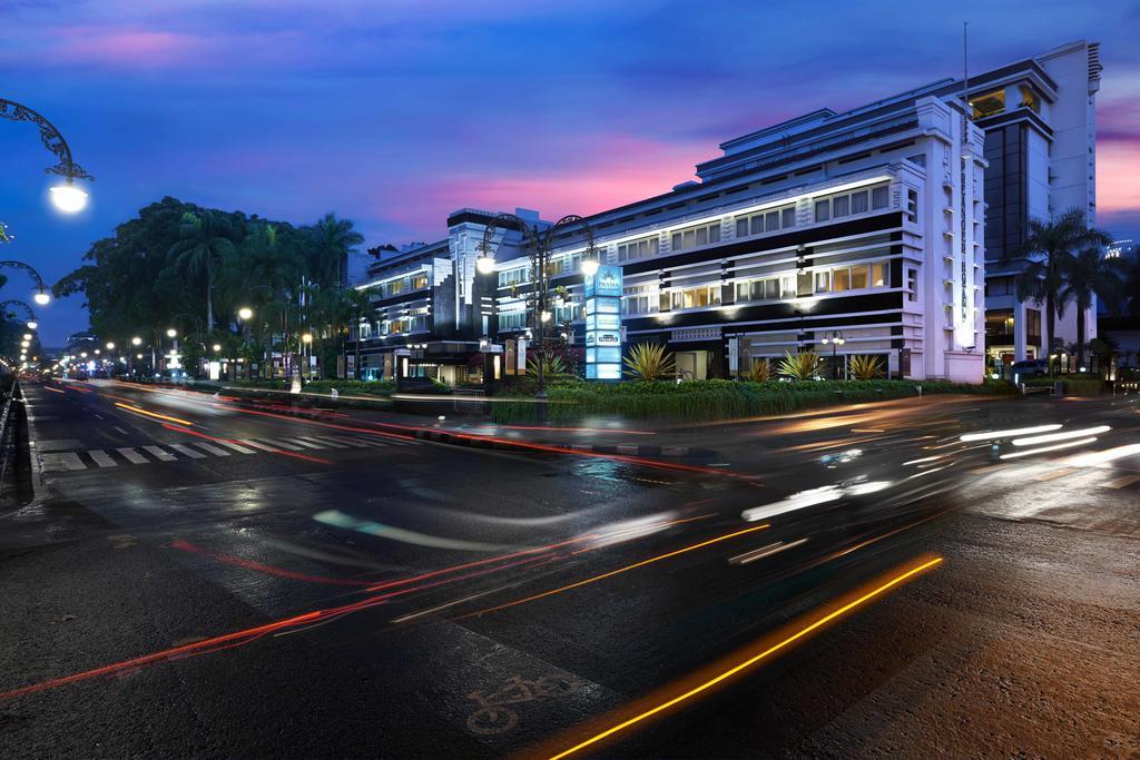 Grand Hotel Preanger Bandung Exterior photo
