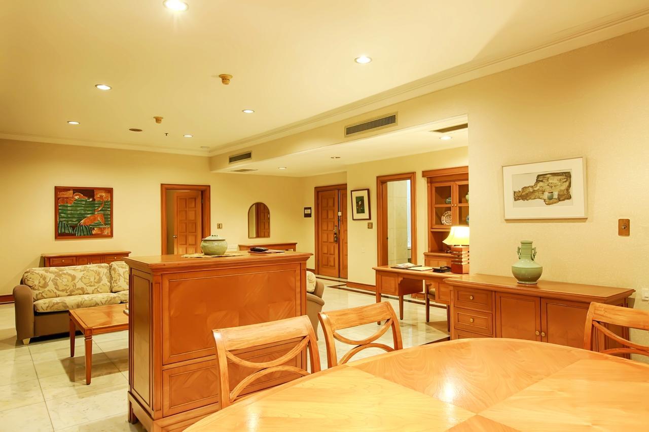 Grand Hotel Preanger Bandung Exterior photo