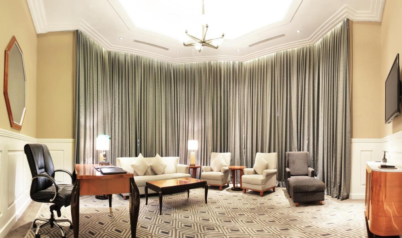 Grand Hotel Preanger Bandung Exterior photo